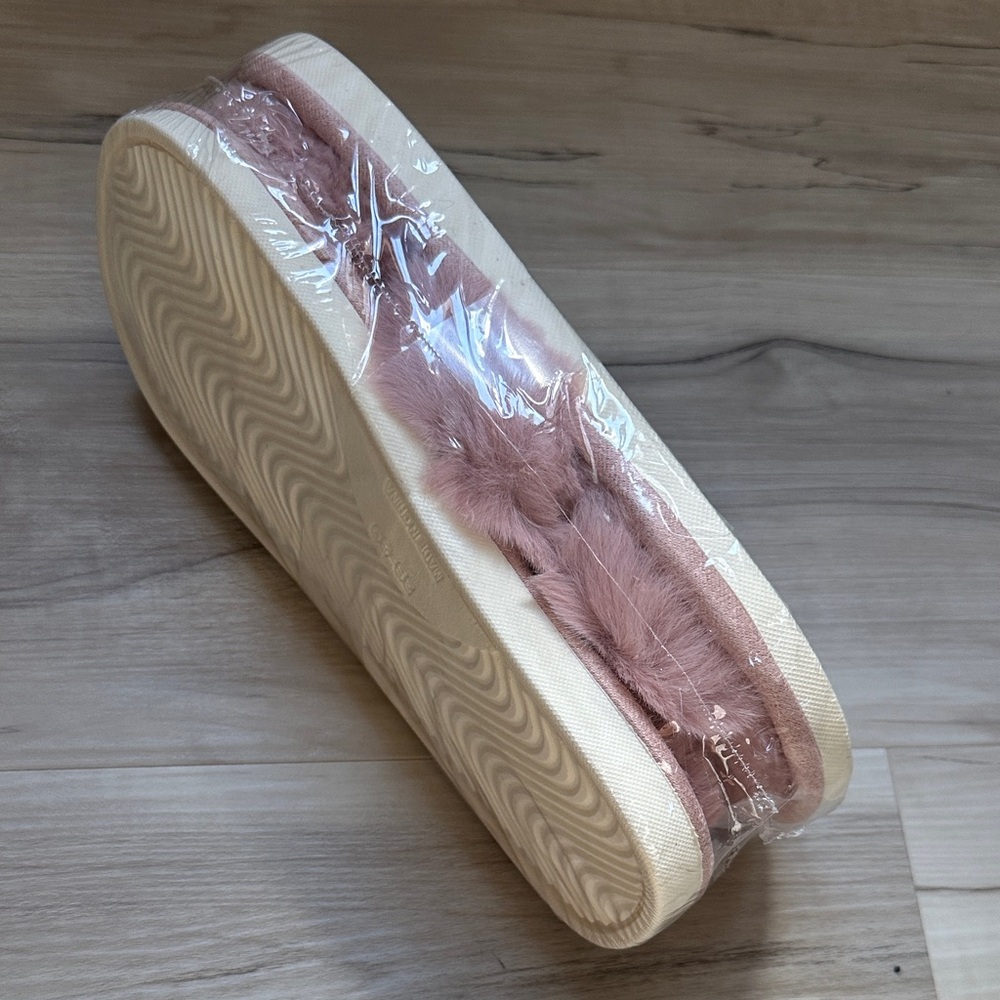 Elegant Dusty Pink Fluffy Slippers